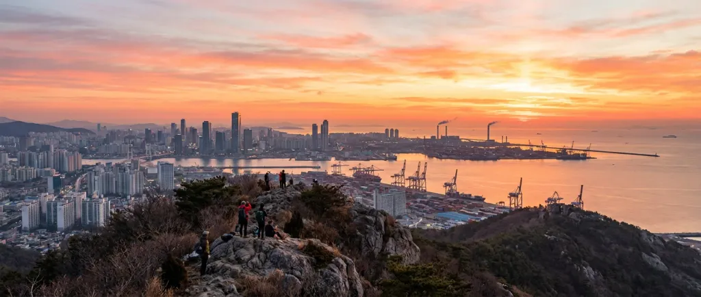 안산 수암봉에서 바라본 서해 일출과 도시 전경